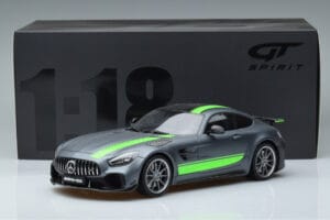 Mercedes AMG GT R Pro Selenite Szürke GT Spirit 1:18 GT265 Gyanta – 6. kép a 6-ből