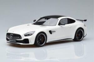 Mercedes AMG GT R Fehér GT Spirit 1:18 KJ021 Gyanta