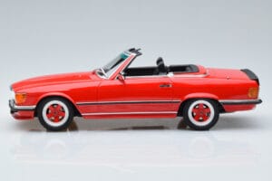 Mercedes AMG SL500 R107 Piros Otto 1:18 OT962 Gyanta – 3. kép a 6-ből