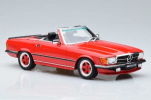 Mercedes AMG SL500 R107 Piros Otto 1:18 OT962 Gyanta – 4. kép a 6-ből