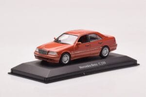 Mercedes C-Class W202 C220 Narancssárga Metál Dealer Edition Minichamps 1:43 B66005747 Fém – 2. kép a 4-ből