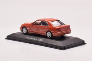 Mercedes C-Class W202 C220 Narancssárga Metál Dealer Edition Minichamps 1:43 B66005747 Fém – 3. kép a 4-ből