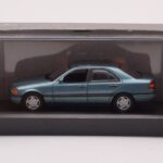 Mercedes C-Class W202 C220 Petrol Metál Minichamps 1:43 - image 3 of 3