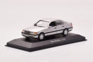 Mercedes C-Class W202 C220 Ezüst Minichamps 1:43 B66005705-M1 Fém – 2. kép a 4-ből