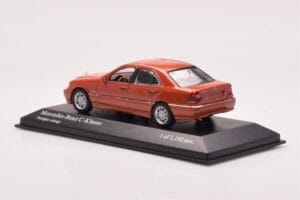 Mercedes C-Class W202 C240 Narancssárga Metál Minichamps 1:43 430037000 Fém – 3. kép a 4-ből