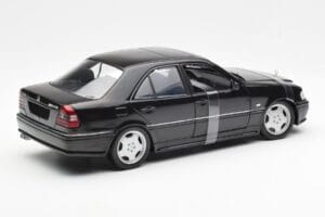 Mercedes C-Class W202 C36 AMG Fekete Metál UT Models 1:18 26102 Fém – 2. kép a 6-ből