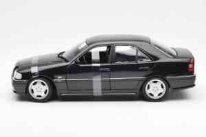 Mercedes C-Class W202 C36 AMG Fekete Metál UT Models 1:18 26102 Fém – 3. kép a 6-ből