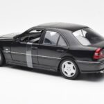 Mercedes C-Class W202 C36 AMG Fekete Metál UT Models 1:18 - image 5 of 6