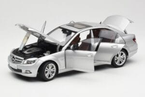 Mercedes C-Class W204 Avantgarde Ezüst AUTOart 1:18 B66962368 Fém – 2. kép a 8-ből