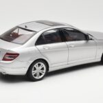 Mercedes C-Class W204 Avantgarde Ezüst AUTOart 1:18 B66962368 - image 3 of 8