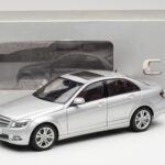 Mercedes C-Class W204 Avantgarde Ezüst AUTOart 1:18 B66962368 - image 8 of 8