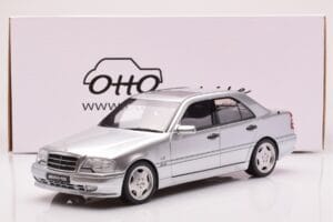 Mercedes C36 AMG W202 Ezüst Otto 1:18 OT443 Gyanta – 6. kép a 6-ből