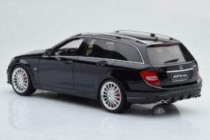 Mercedes C63 AMG S204 T-Model Fekete GT Spirit 1:18 GT760 Gyanta – 5. kép a 6-ből