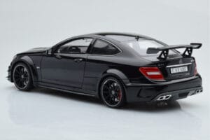 Mercedes C63 AMG W204 Black Series Fekete GT Spirit 1:18 ZM019 Gyanta – 5. kép a 7-ből