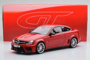 Mercedes C63 AMG W204 Black Series Piros GT Spirit 1:18 GT065 Gyanta – 6. kép a 6-ből