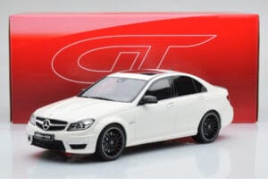 Mercedes C63 AMG W204 Fehér GT Spirit 1:18 GT166 Gyanta – 6. kép a 6-ből