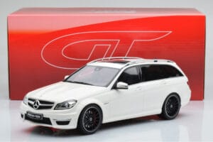 Mercedes C63 AMG S204 T-Model Fehér GT Spirit 1:18 GT147 Gyanta – 8. kép a 8-ből