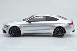 Mercedes C63S AMG C205 Coupe Ezüst GT Spirit 1:18 GT116 Gyanta – 3. kép a 6-ből