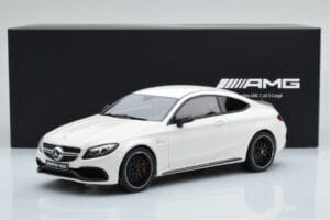 Mercedes C63S AMG C205 Coupe Fehér GT Spirit 1:18 B66965707 Gyanta – 6. kép a 6-ből