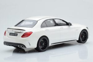 Mercedes C63S AMG W205 Fehér GT Spirit 1:18 B66960370 Gyanta – 2. kép a 6-ből