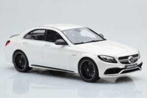 Mercedes C63S AMG W205 Fehér GT Spirit 1:18 B66960370 Gyanta – 4. kép a 6-ből