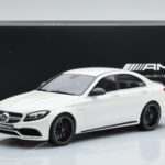 Mercedes C63S AMG W205 Fehér GT Spirit 1:18 - image 6 of 6