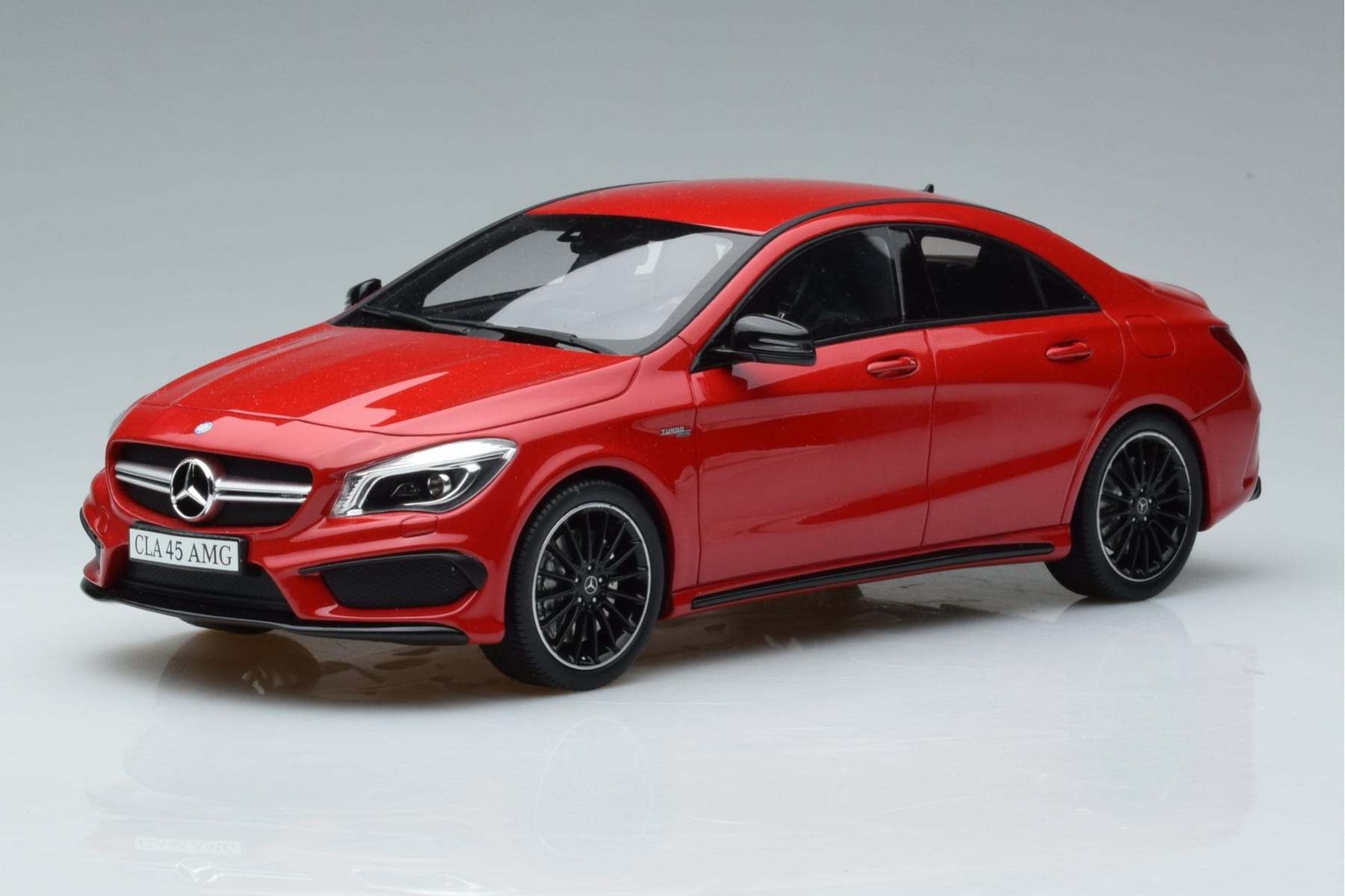Mercedes CLA 45 AMG C117 Jupiter Piros GT Spirit 1:18 GT031 Gyanta