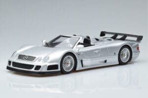 Mercedes CLK GTR Roadster Ezüst GT Spirit 1:18 GT155 Gyanta