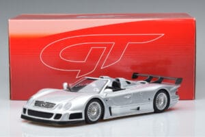 Mercedes CLK GTR Roadster Ezüst GT Spirit 1:18 GT155 Gyanta – 6. kép a 6-ből