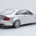Mercedes CLK63 AMG C209 Coupe Ezüst Otto 1:18 - image 2 of 6