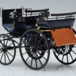 Mercedes Daimler Motorkutsche Sötétkék Norev 1:18 - image 5 of 6