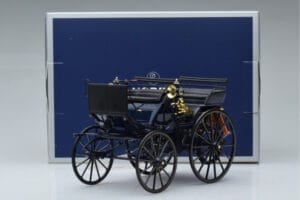 Mercedes Daimler Motorkutsche Sötétkék Norev 1:18 183700 Fém – 6. kép a 6-ből