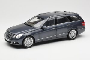 Mercedes E-Class S212 T-Model Tenorit Szürke Metallic Minichamps 1:18 B66962447