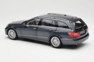 Mercedes E-Class S212 T-Model Tenorit Szürke Metallic Minichamps 1:18 B66962447 Fém – 7. kép a 8-ből