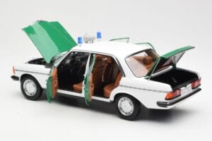 Mercedes E-Class W123 Polizei Norev 1:18 B66040676 Fém – 5. kép a 8-ből