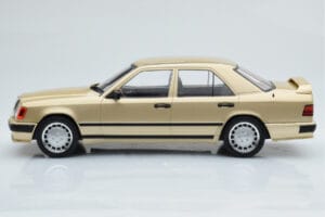 Mercedes E-Class W124 Tuning Bézs MCG 1:18 MCG18342 Fém – 3. kép a 6-ből