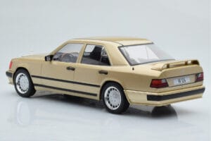 Mercedes E-Class W124 Tuning Bézs MCG 1:18 MCG18342 Fém – 5. kép a 6-ből