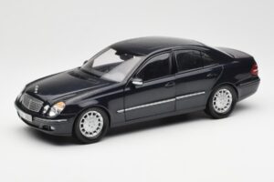 Mercedes E-Class W211 Kék Metallic Kyosho 1:18 B66962147