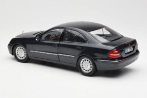 Mercedes E-Class W211 Kék Metallic Kyosho 1:18 B66962147 Fém – 7. kép a 8-ből