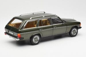 Mercedes 230T W123 T-Model Zöld Metál Norev 1:18 183730 Fém – 3. kép a 8-ből