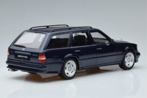 Mercedes E36 AMG S124 Kék Otto 1:18 OT753 Gyanta – 2. kép a 6-ből