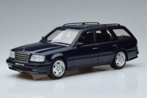 Mercedes E36 AMG S124 Kék Otto 1:18 OT753 Gyanta