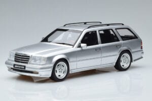 Mercedes E36 AMG S124 Ezüst Otto 1:18 OT889 Gyanta