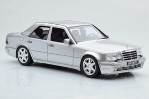 Mercedes E500 W124 Ezüst Otto 1:18 OT623 Gyanta – 4. kép a 6-ből