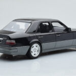 Mercedes E60 AMG W124 Fekete Otto 1:18 - image 2 of 6