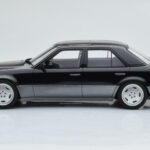 Mercedes E60 AMG W124 Fekete Otto 1:18 - image 3 of 6