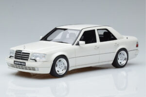 Mercedes E60 AMG W124 Fehér Otto 1:18