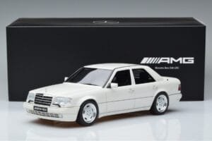 Mercedes E60 AMG W124 Fehér Otto 1:18 B66040640 Gyanta – 6. kép a 6-ből