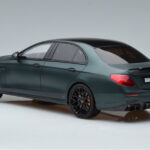Mercedes E63 AMG Brabus 800 W213 Zöld GT Spirit 1:18 - image 5 of 6
