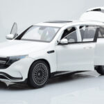Mercedes EQC 400 Diamond Fehér NZG 1:18 - image 2 of 8